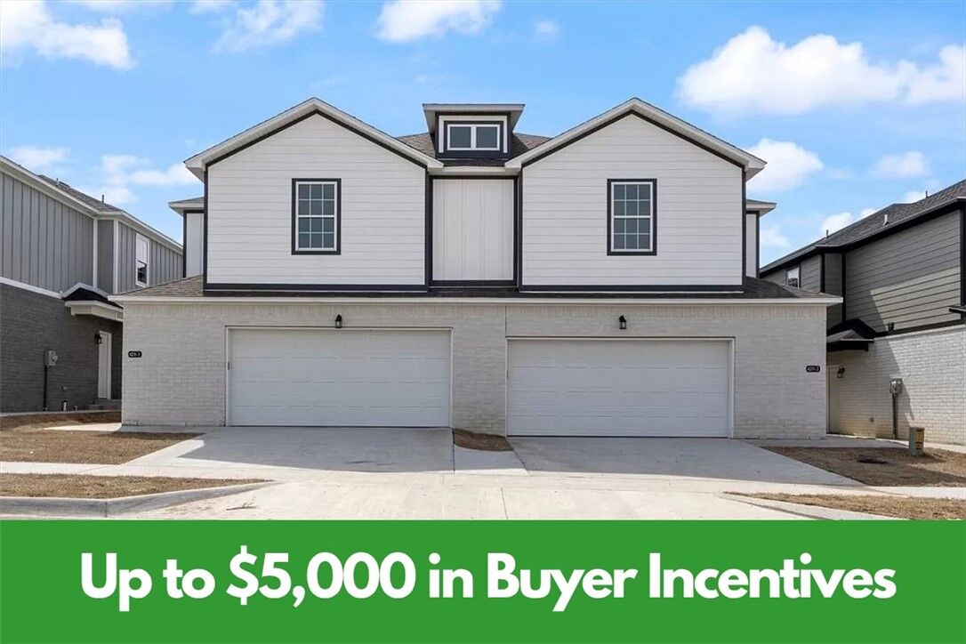 Property Photo:  4211 W Santa Fe Square 1 & 2  AR 72704 