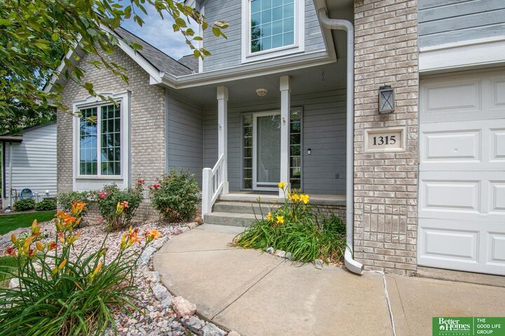 Property Photo:  1315 S 172 Street  NE 68130 
