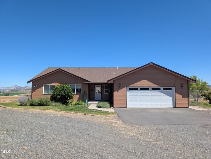 Property Photo:  11811 Falvey Road  OR 97603 