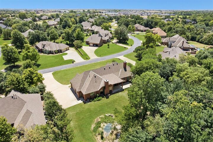 Property Photo:  18465 N Antler Way  OK 73012 