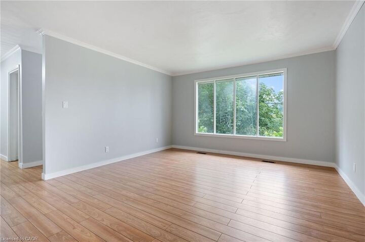 Property Photo: 11 Glenda Street ON N3Y 4T3