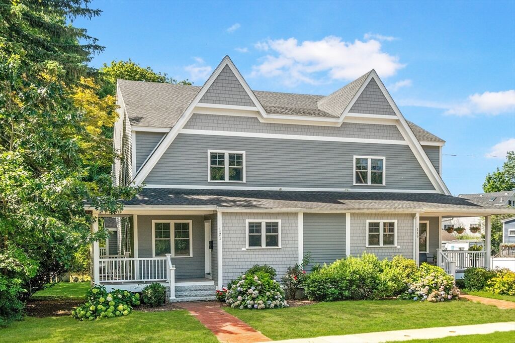 Property Photo:  121 Salem St  MA 01867 
