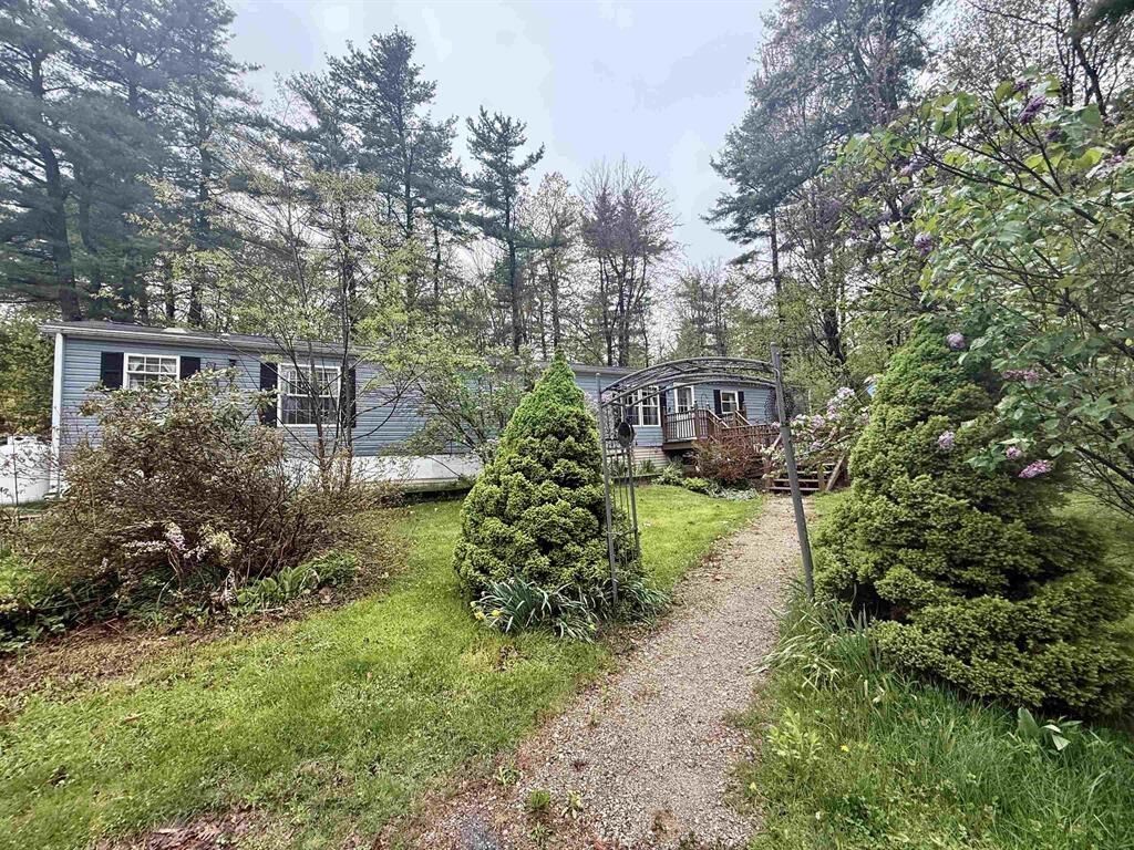 Property Photo:  90 Merriam Hill Road 2  NH 03048 