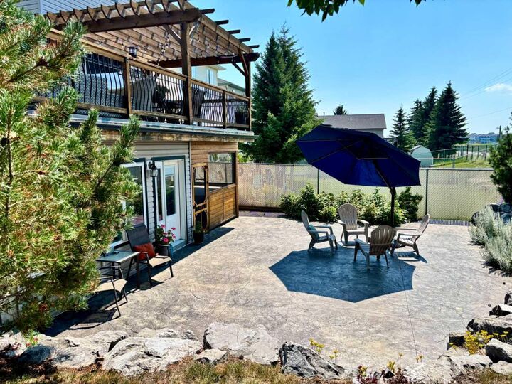 Property Photo:  32 Meadowpark Place  AB T0M 0N0 
