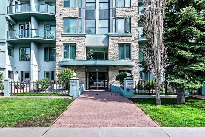 Property Photo: 328 21 Avenue SW 507 AB T2S 0B8