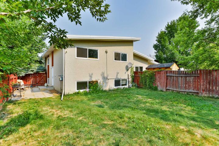 Property Photo:  150 McGill Boulevard W  AB T1K 4C5 