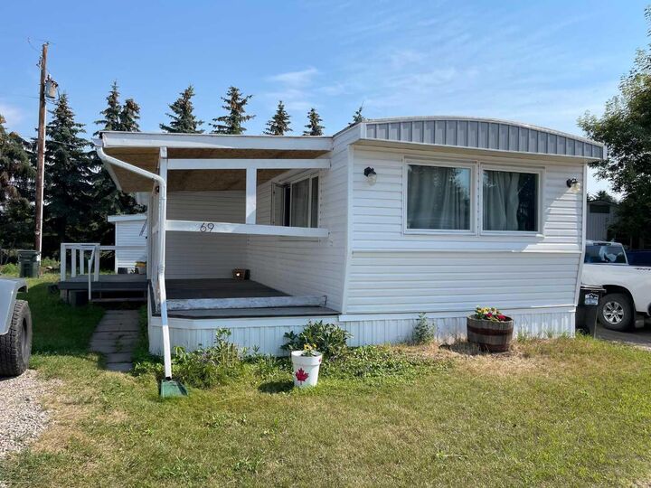 1190 15 Avenue 69 — photo 1