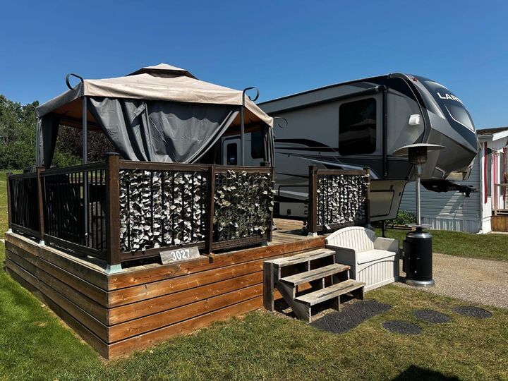 Property Photo: 25074 South Pine Lake Road 3027 AB T0M 1R0
