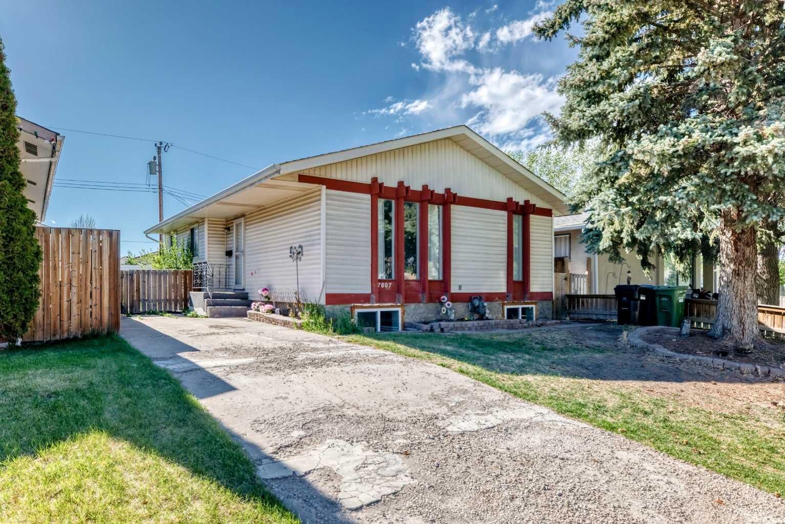 Property Photo: 7807 20A Street SE AB T2C 1M7