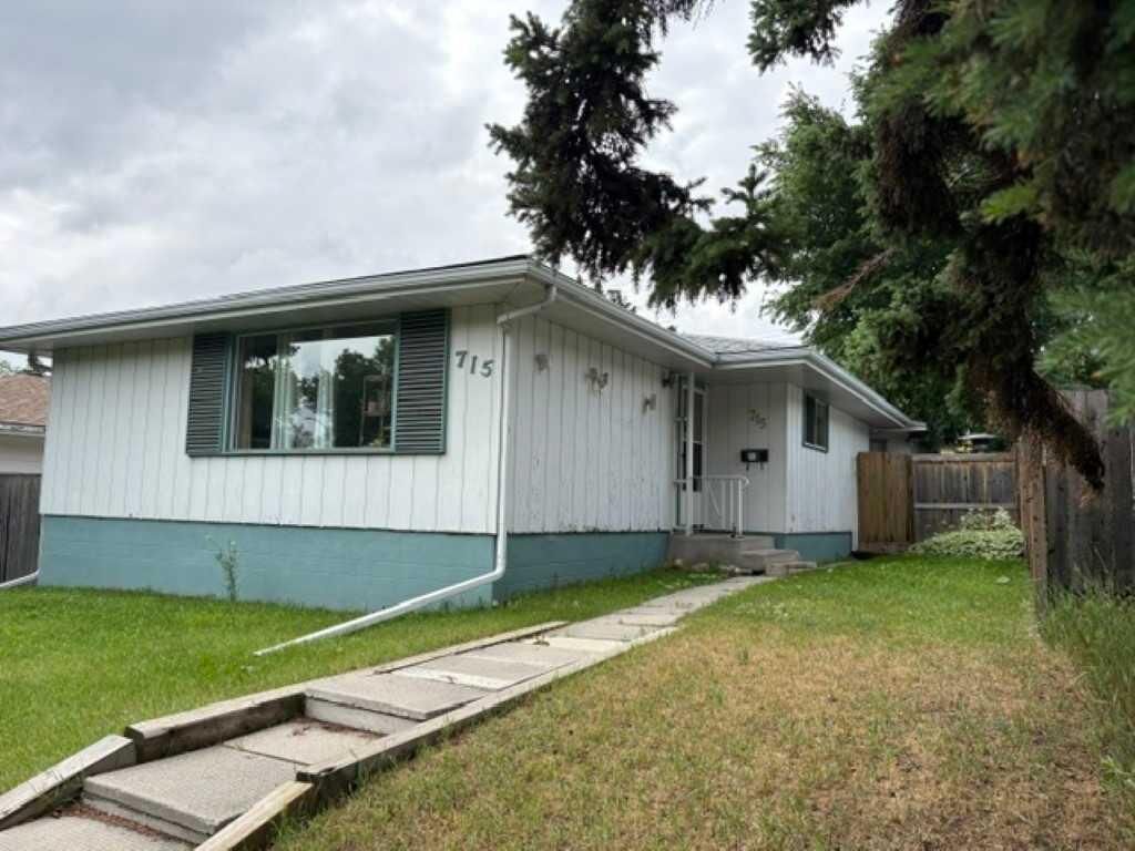 Property Photo: 715 64 Avenue NW AB T2K 0M3