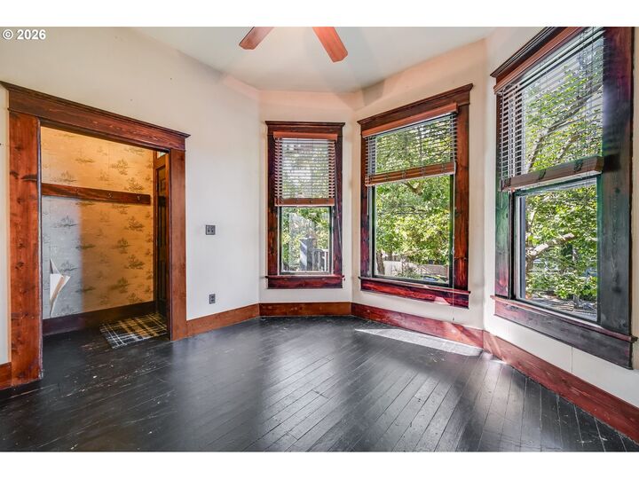 Property Photo:  446 NE Ivy St  OR 97212 