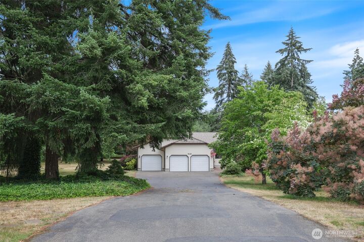 Property Photo:  9126  58th Ave SE Avenue SE  WA 98513 