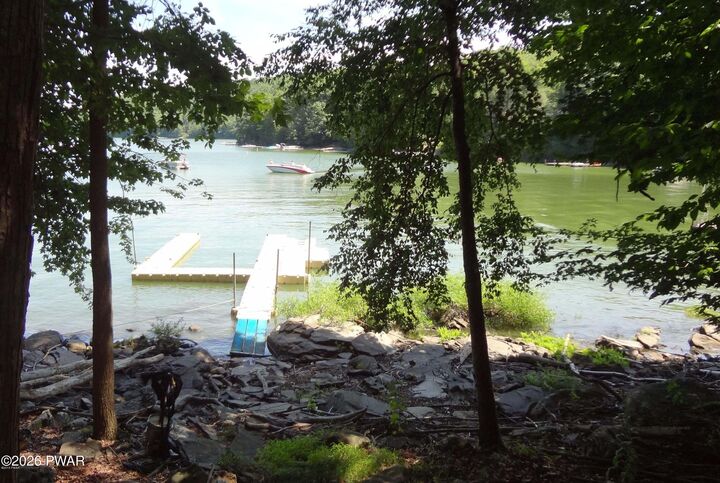 Property Photo:  181 Marina Way  PA 18426 