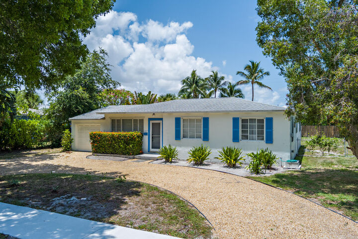 Property Photo:  223 Ashworth Street  FL 33405 