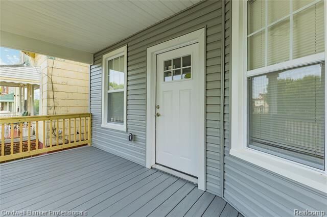 Property Photo:  2533 Seyburn Street  MI 48214 