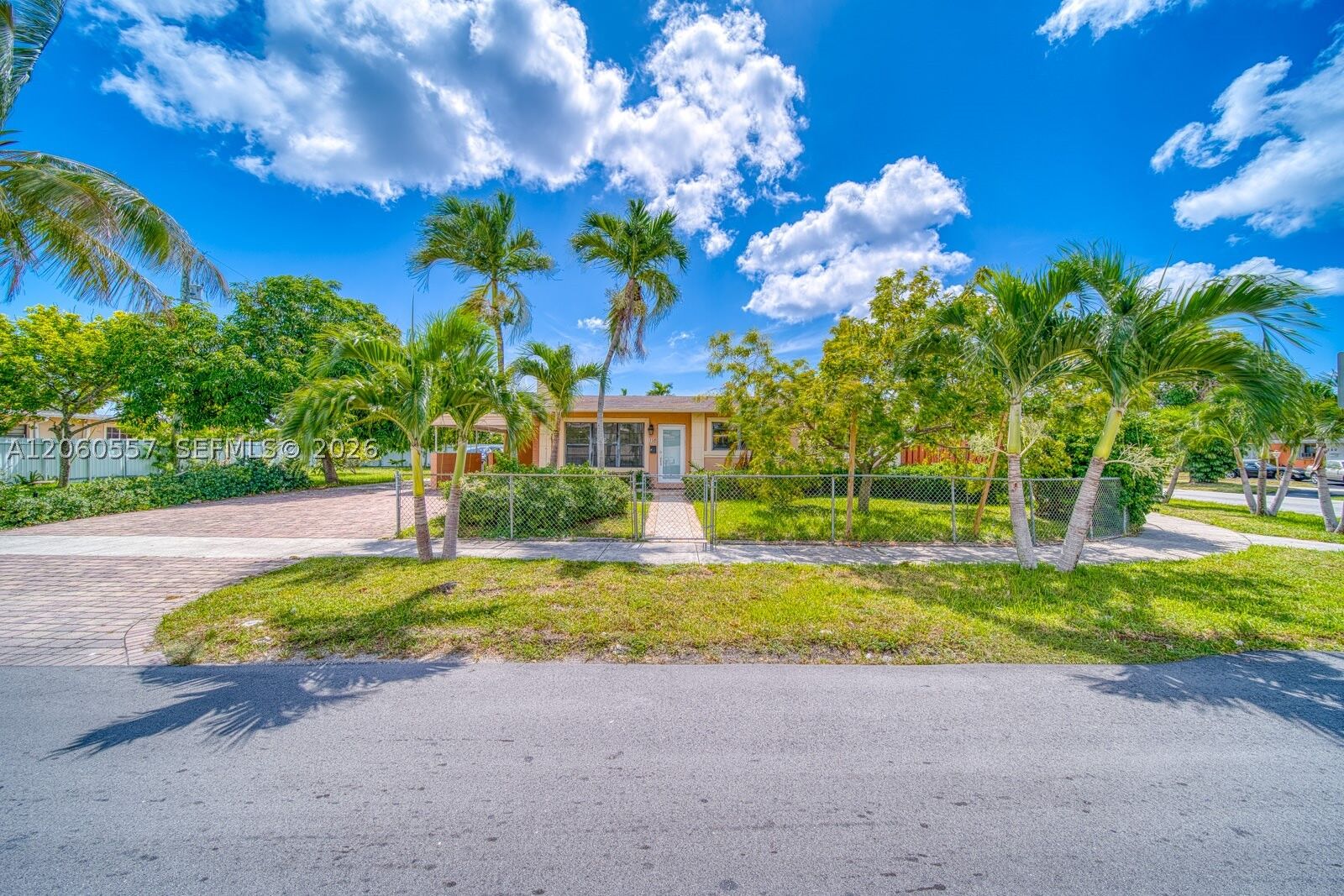 Property Photo:  155 NW 191st St  FL 33169 