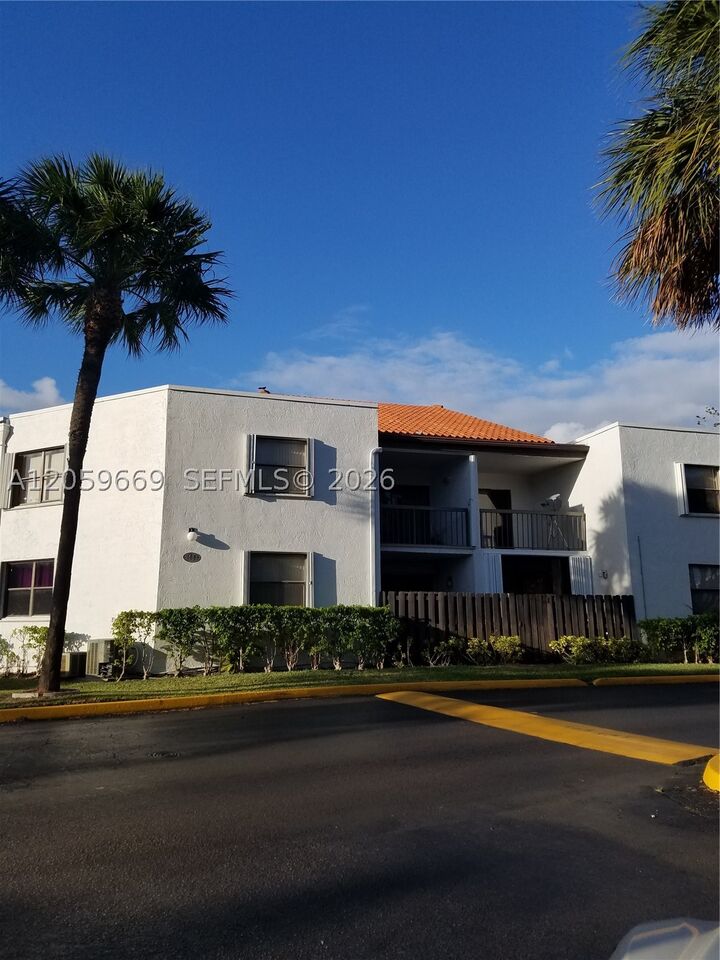Property Photo: 9447 Fontainebleau Blvd 113 FL 33172