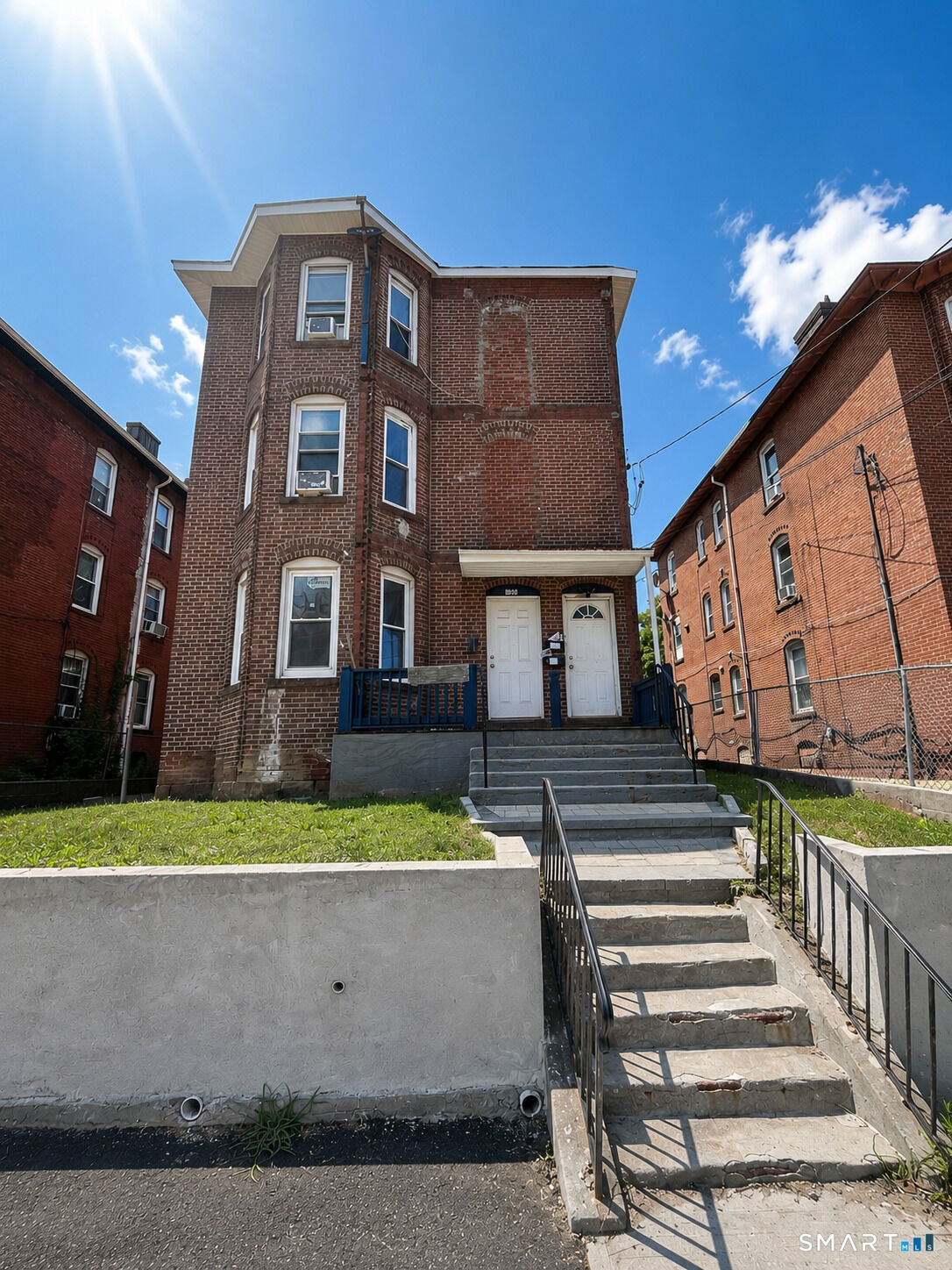 Property Photo:  171 Babcock Street  CT 06106 