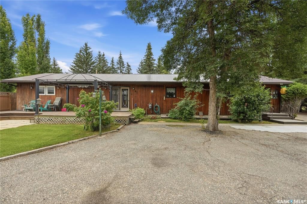 Property Photo:  4 Pine Street  SK S0G 2Y0 