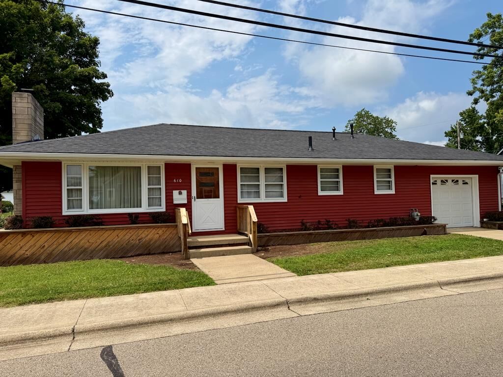 Property Photo:  610 Piatt Ave.  OH 45601 
