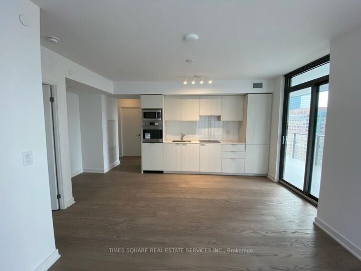 Property Photo:  11 Wellesley Street W 1008  ON M4Y 0G4 