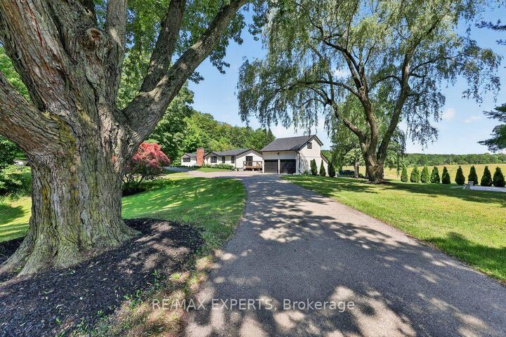 5502 16th Side Road — photo 1