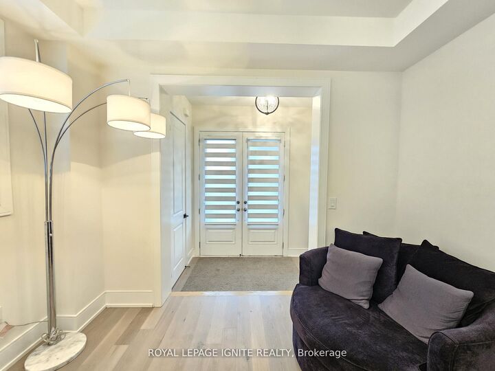 Property Photo:  48 Duxbury Road  ON L6R 4E3 