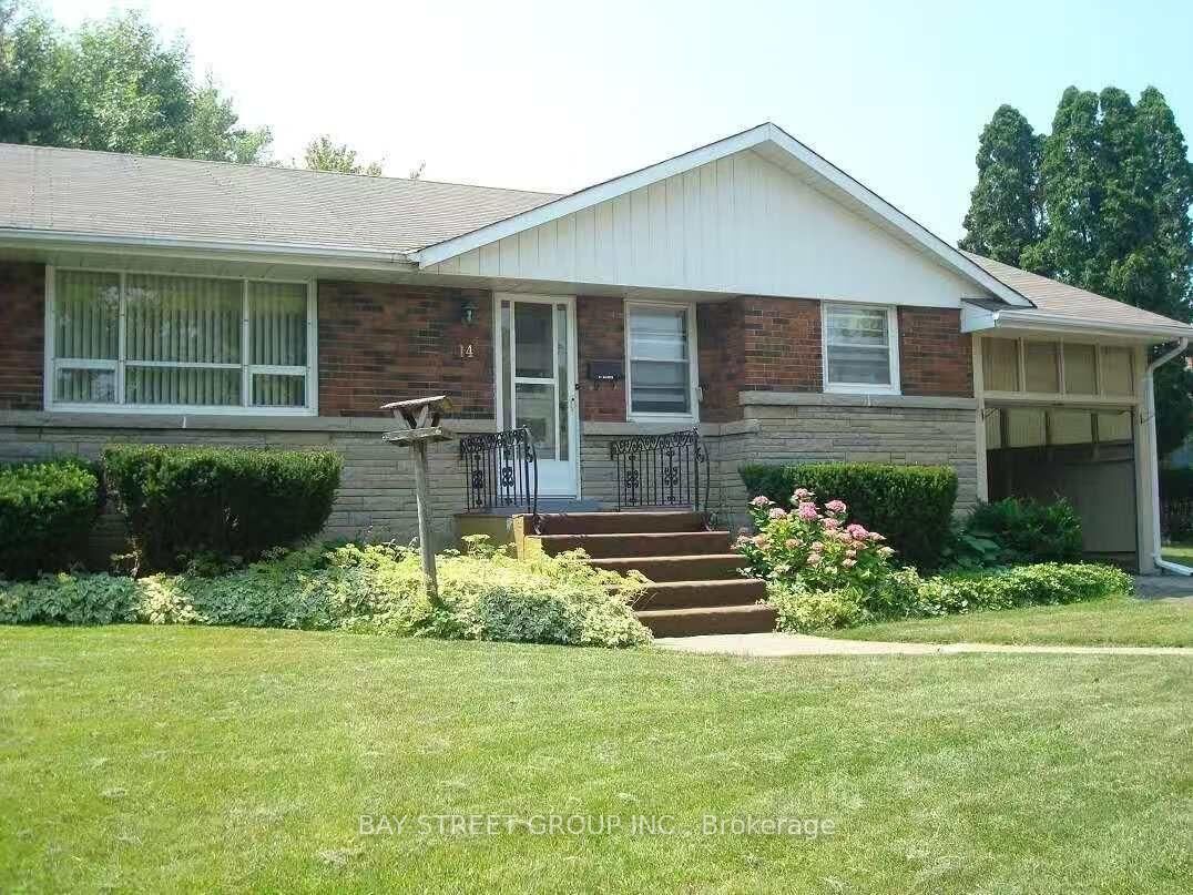 Property Photo:  14 Macbeth Boulevard  ON L2T 2M2 
