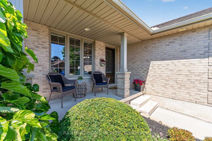 Property Photo: 10 Galbraith Court ON N5R 6G8
