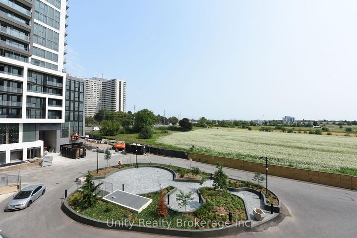 Photo de la propriété:  225 Malta Avenue E 302  ON L6Y 6L6 