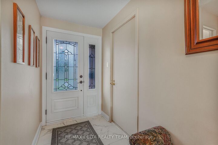6043 Valley Field Crescent — photo 1