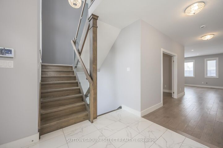 Property Photo: 1062 Melsetter Way ON N6G 0S4