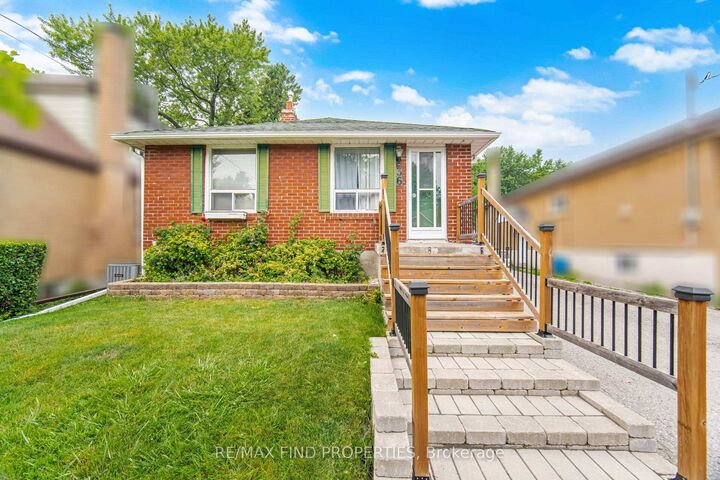 Property Photo: 36 Pinegrove Avenue ON M1N 2G5
