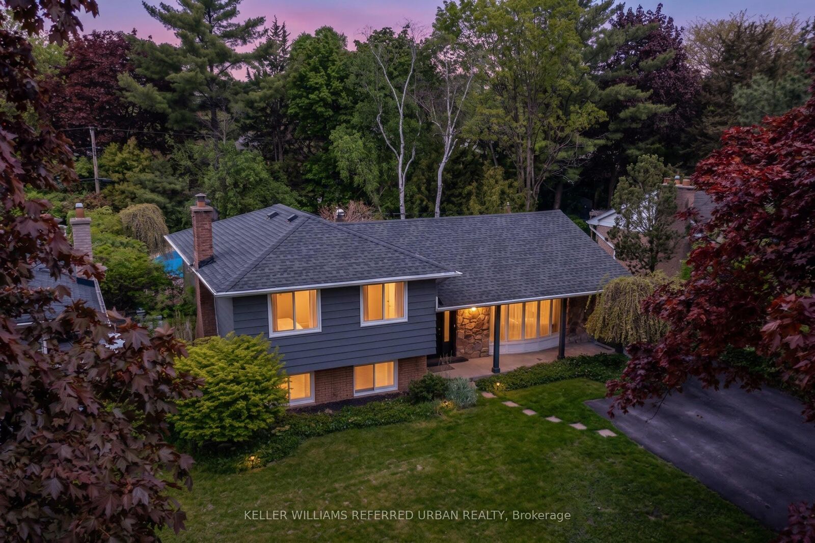 Property Photo: 5171 Mulberry Drive ON L7L 3P5