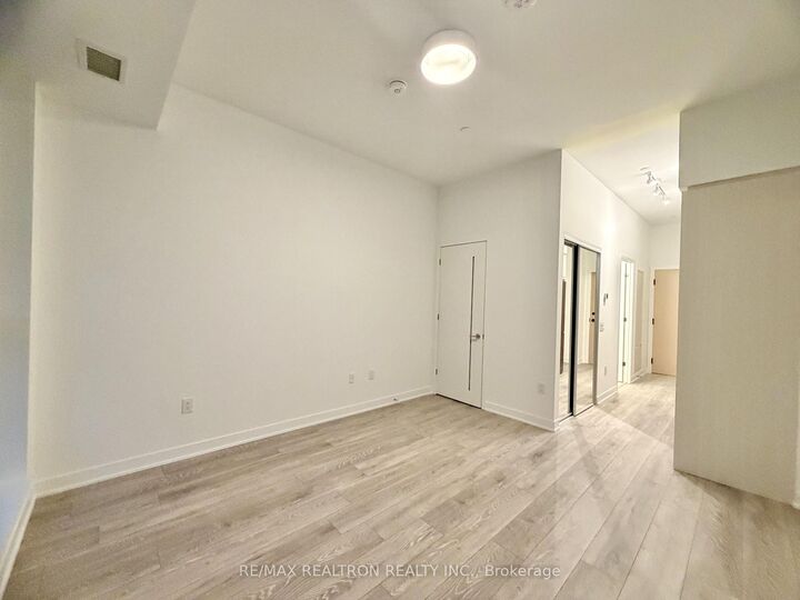 Property Photo:  10 Oak Street 216  ON M5A 0Z1 