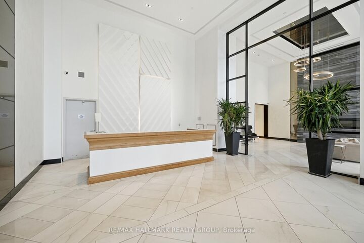 Property Photo: 255 Bay Street 106 ON K1R 0C5