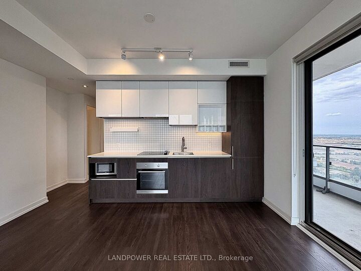 Property Photo: 950 Portage Parkway 3006 ON L4K 0J7