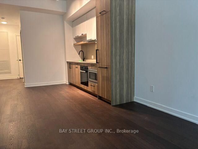 Property Photo:  91 Montclair Avenue 305  ON M5P 0B1 