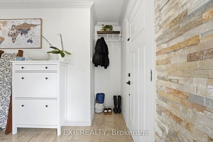 Property Photo: 748 Weston Drive ON K1G 1W2