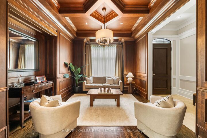 6 Vesta Drive — photo 1