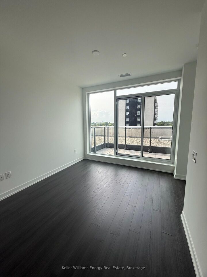 Property Photo:  4010 Eglinton Avenue W 713  ON M9A 4M2 