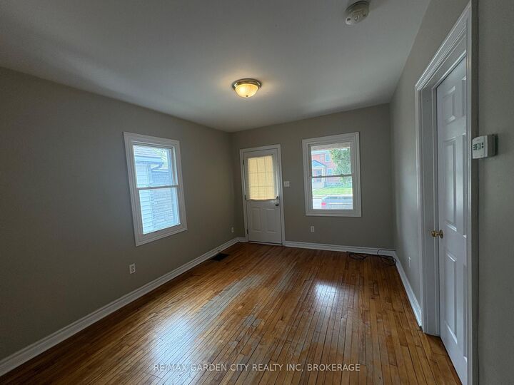 Property Photo:  200 Lincoln Street  ON L3B 4M9 