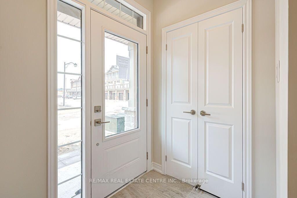 Property Photo: 100 Hollywood Court 49 ON N1R 0C5