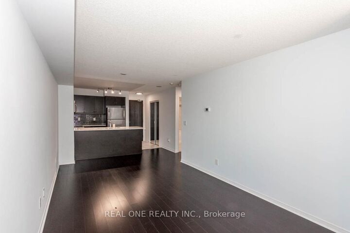 Property Photo:  75 King William Crescent 605  ON L4B 0B1 