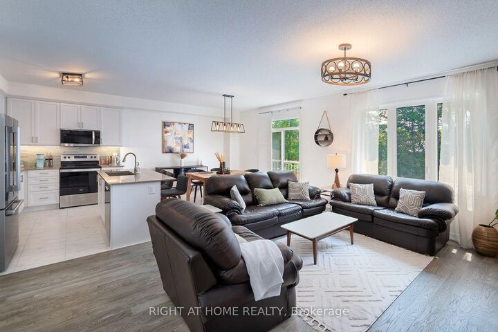 Property Photo: 19 Hillcroft Way ON K0M 1A0