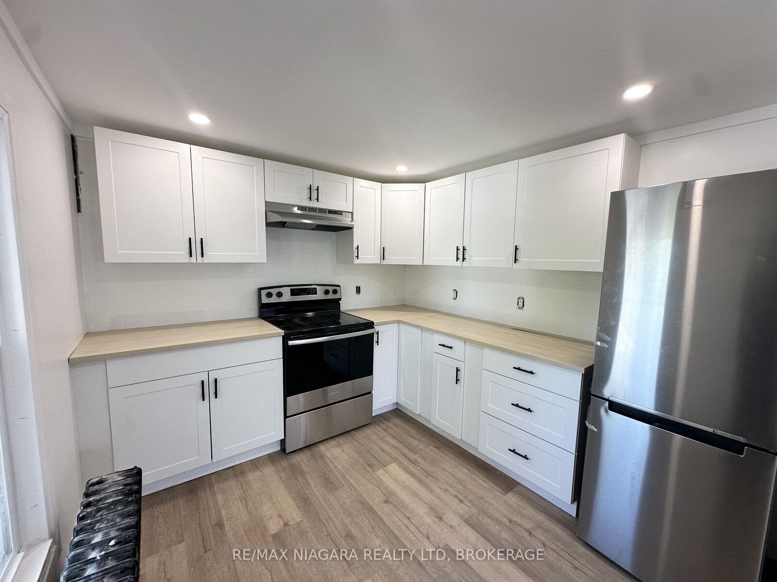 Property Photo:  94 Crowland Avenue #2  ON L3B 1W9 