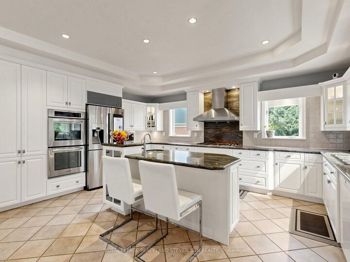 Property Photo: 48 Buggey Lane ON L1Z 1X5