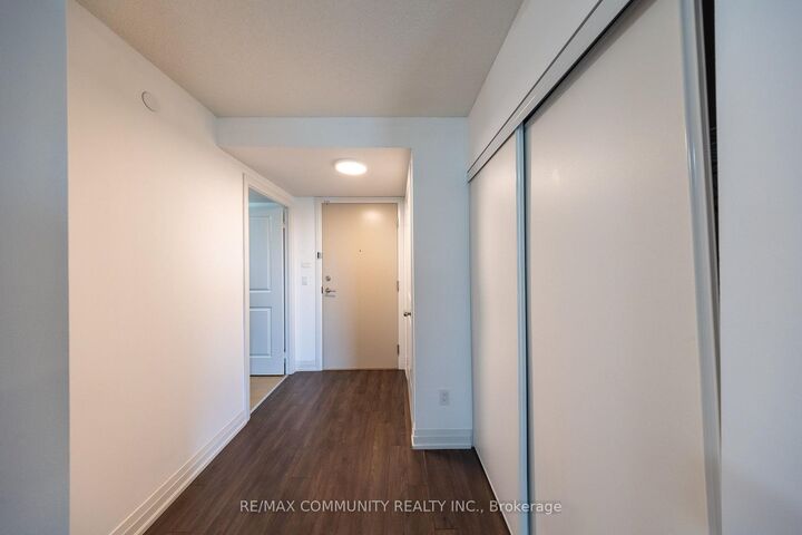 Property Photo: 20 Meadowglen Place 429 ON M1G 0A9