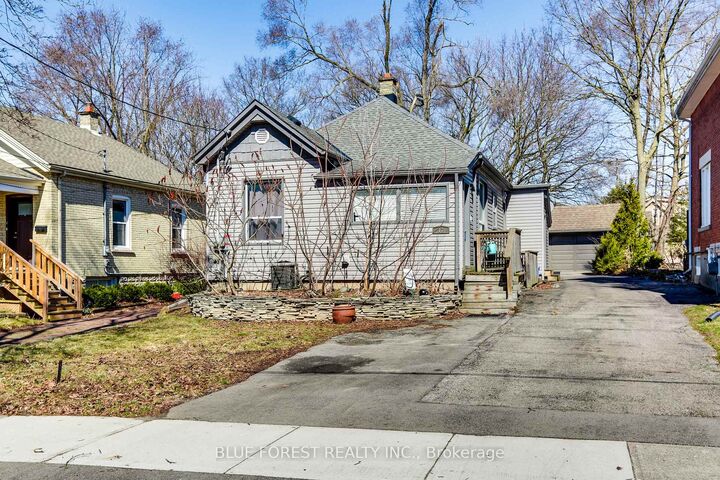 17 McDonald Avenue — photo 1