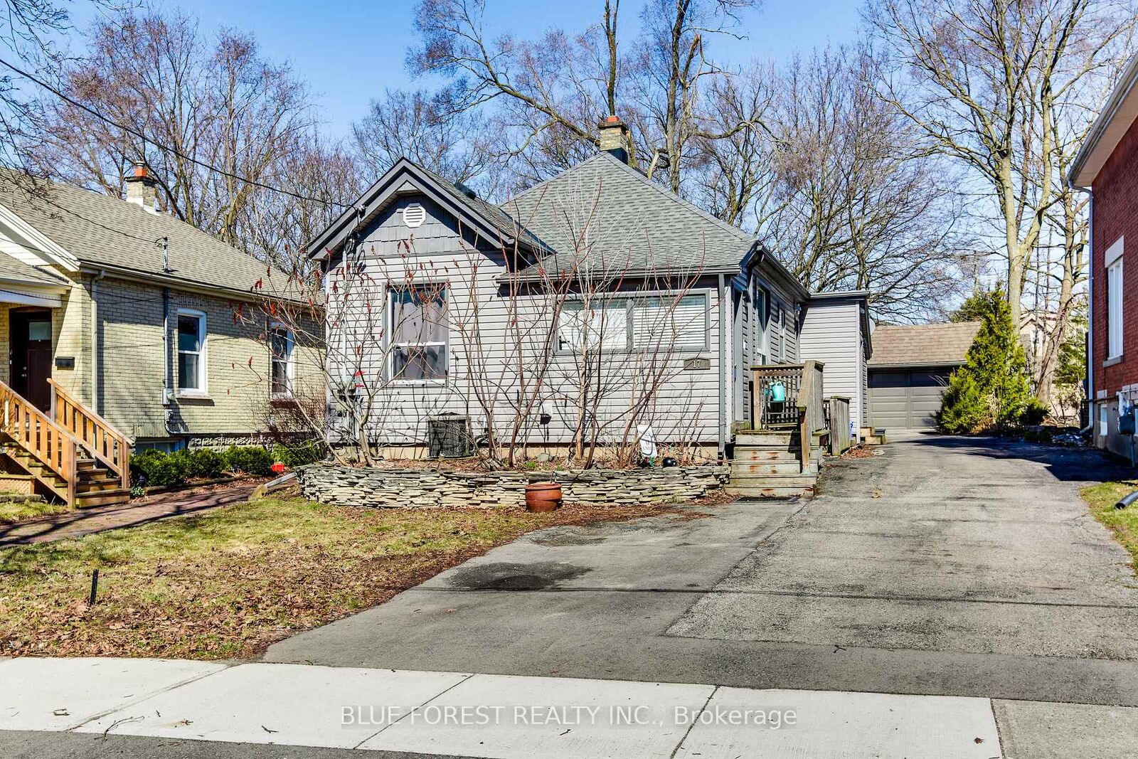 Property Photo: 17 McDonald Avenue ON N6G 1A9